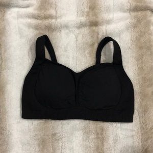 36 DD Lululemon sports bra